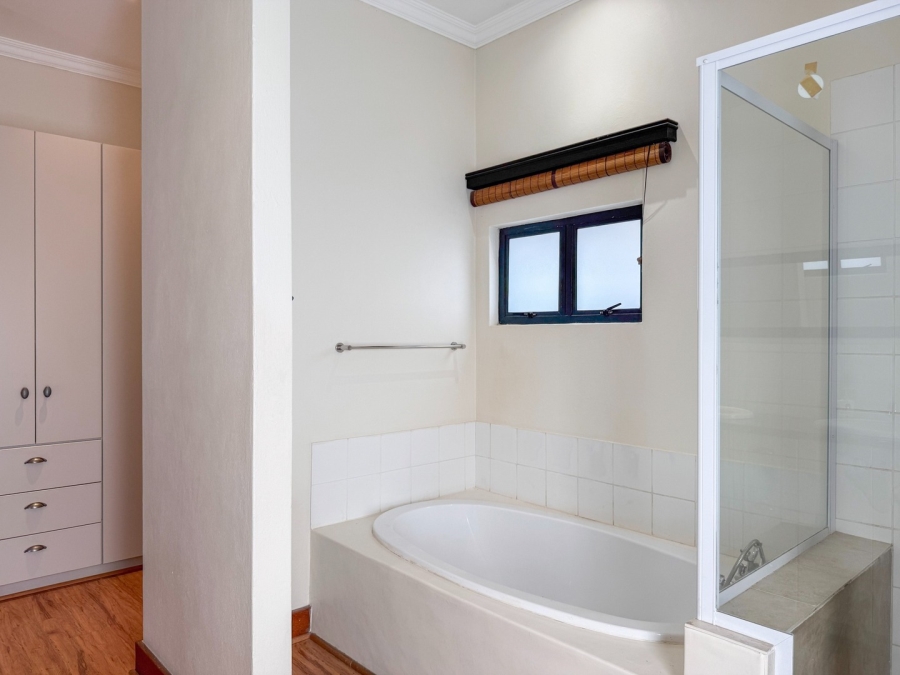 6 Bedroom Property for Sale in The Coves North West